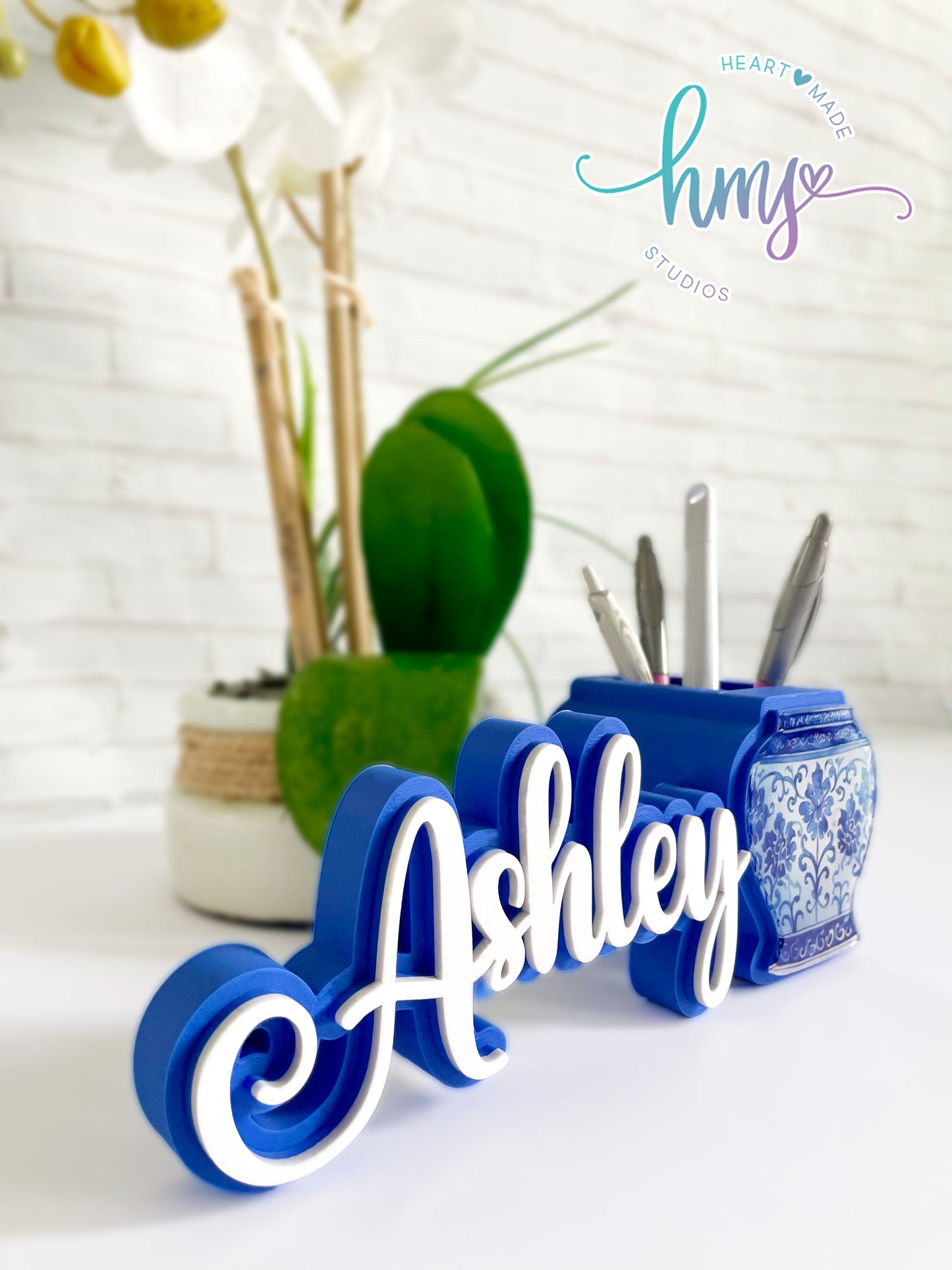 Personalized Blue and White Floral 3D Name Plate with Pen Holder